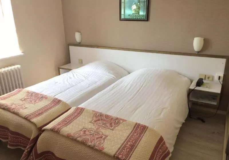 اتاق استاندارد, Logis Hôtel Les Chardons Bleus Restaurant Le Bistrot De La Mer