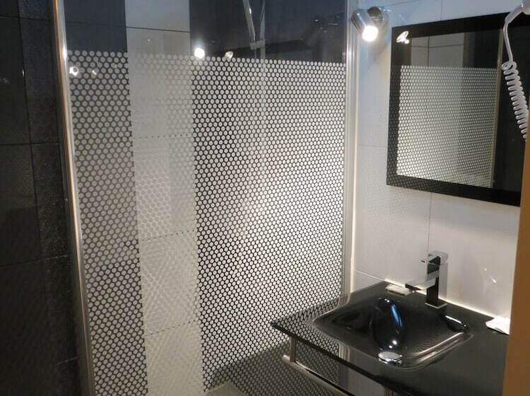 스탠다드 룸, Savoy Hotel & Restaurant