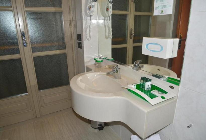 اتاق استاندارد سه نفره, Sure Hotel By Best Western Turin City Centre