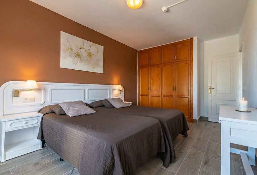 דירת חדר סופריור, Neptuno Costadeje