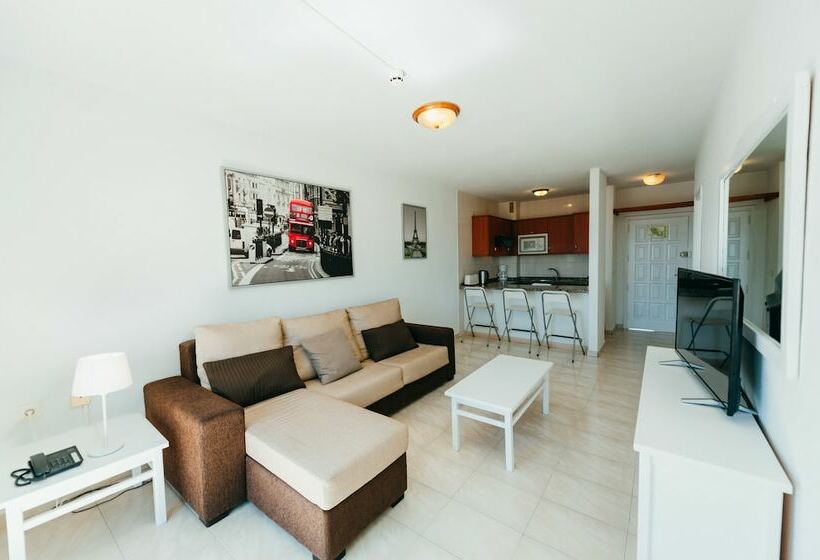 דירת שני חדרים, Neptuno Costadeje