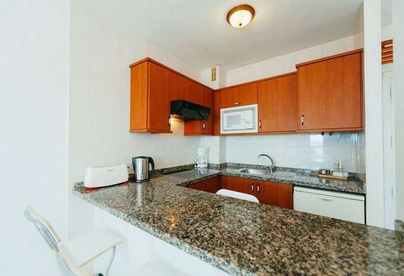 דירת שני חדרים, Neptuno Costadeje