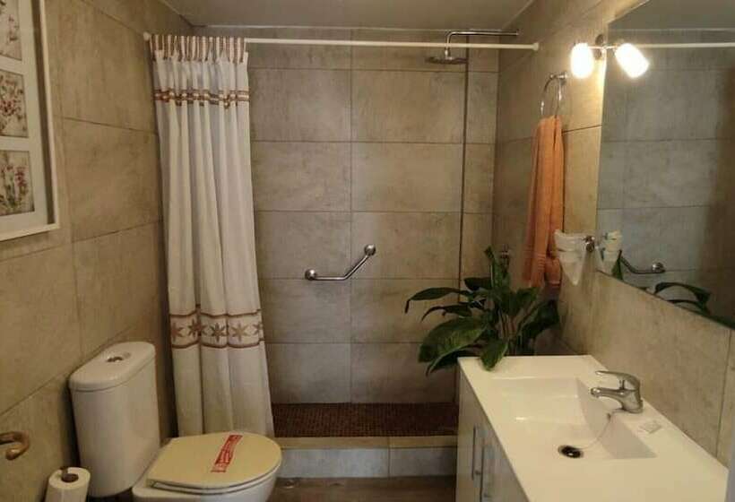 דירת שני חדרים, Neptuno Costadeje