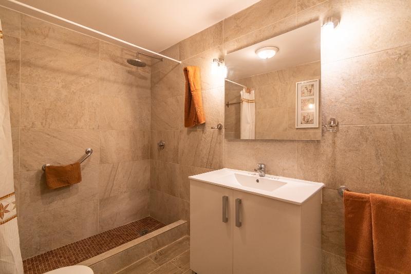 דירת חדר סופריור, Neptuno Costadeje