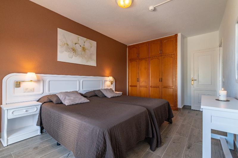 דירת חדר סופריור, Neptuno Costadeje