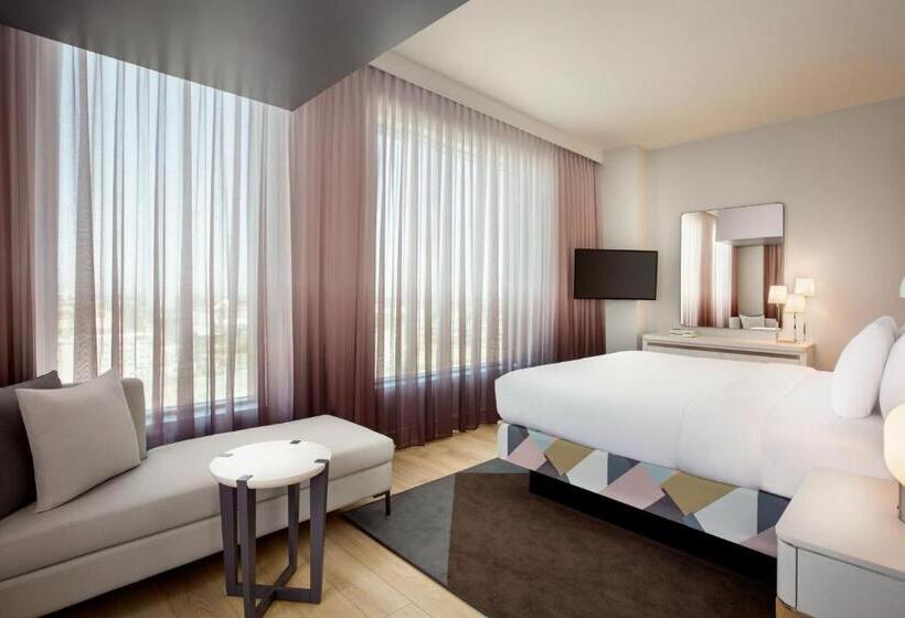 带大床的套房, The Viv Hotel, Anaheim, A Tribute Portfolio