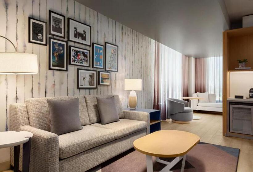 带大床的套房, The Viv Hotel, Anaheim, A Tribute Portfolio