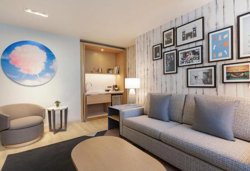 带大床的套房, The Viv Hotel, Anaheim, A Tribute Portfolio