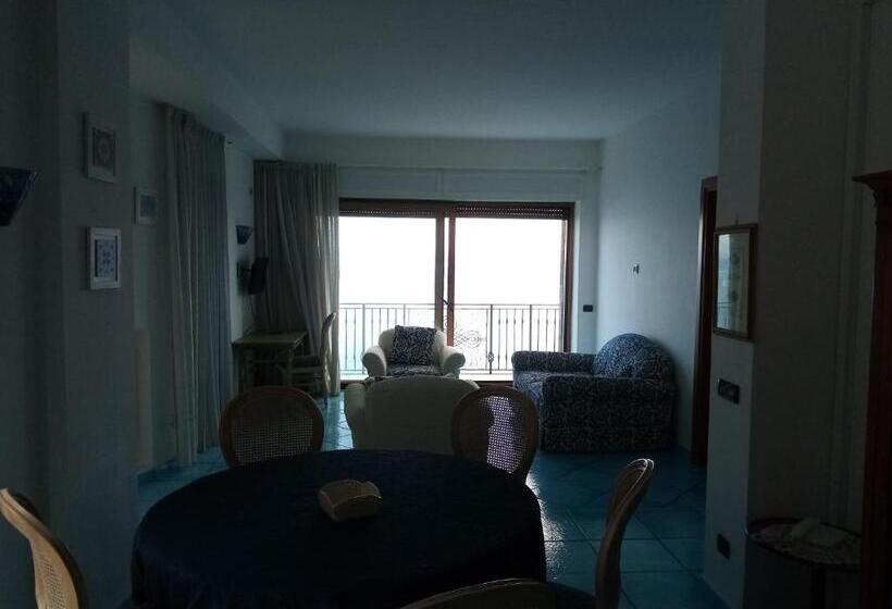 Люкс Deluxe Вид на Море, L Incanto Restaurant & Suites