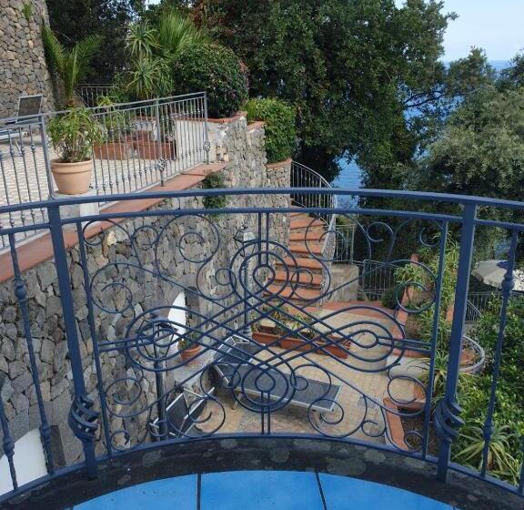 Люкс Deluxe Вид на Море, L Incanto Restaurant & Suites