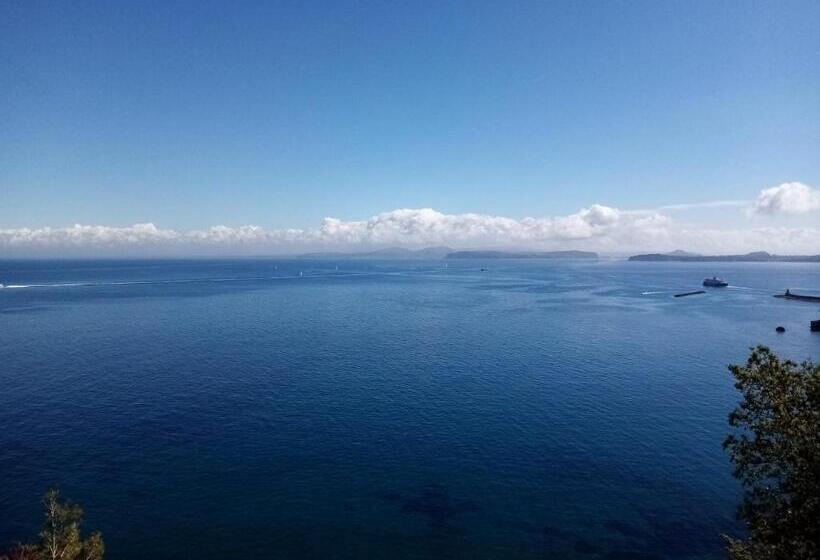 Номер Deluxe Вид на Море с Балконом, L Incanto Restaurant & Suites