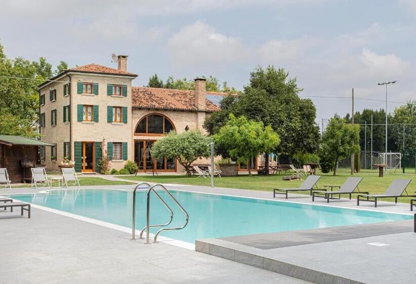 חדר סטנדרט לשלושה עם חדר אמבטיה משוף, Casolare La Quercia