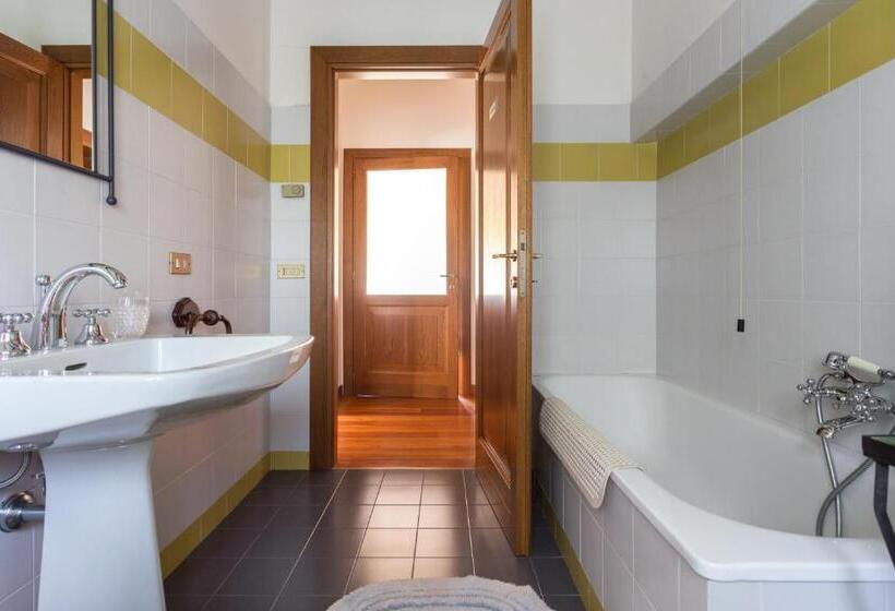 חדר סטנדרט לארבעה, Casolare La Quercia