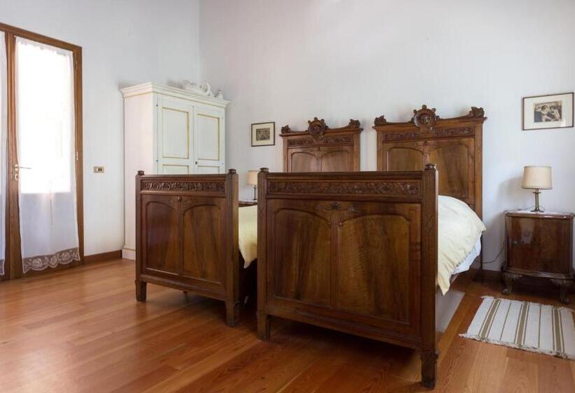 חדר סטנדרט לארבעה, Casolare La Quercia