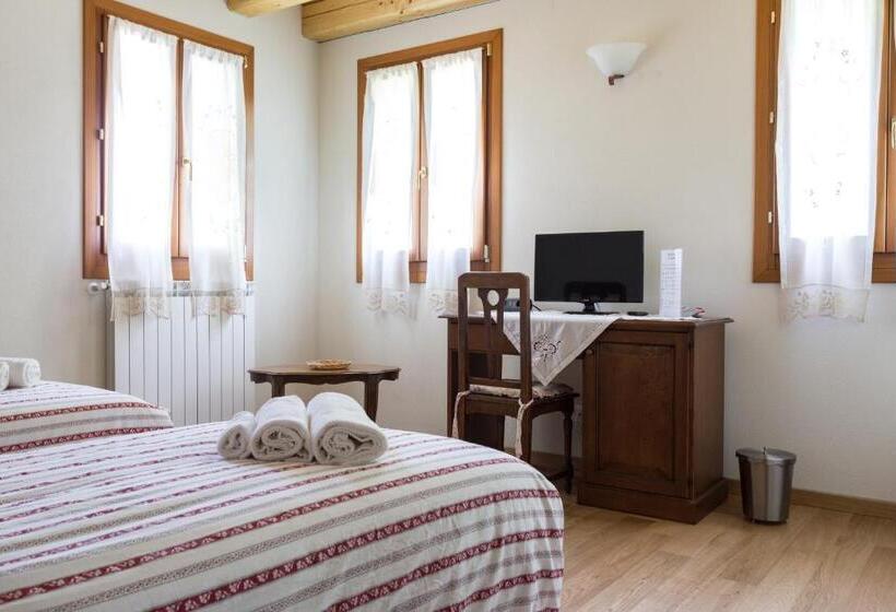 Standard room with outdoor bath, Casolare La Quercia