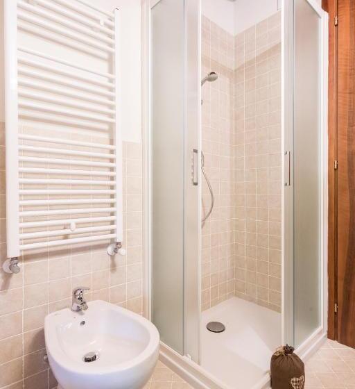 וילה עם חדר שינה אחד ובריכת שחיה, Casolare La Quercia