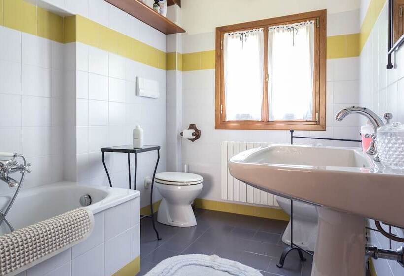 חדר סטנדרט לארבעה, Casolare La Quercia