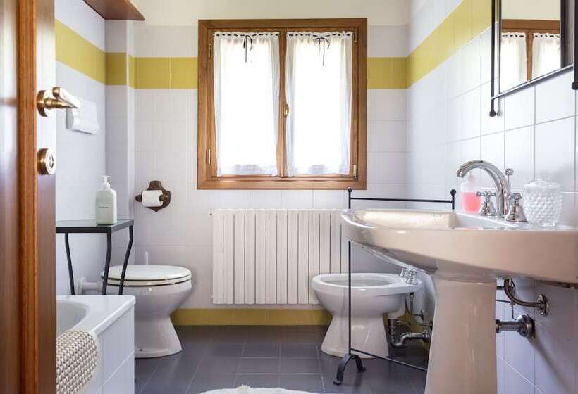 חדר סטנדרט לארבעה, Casolare La Quercia