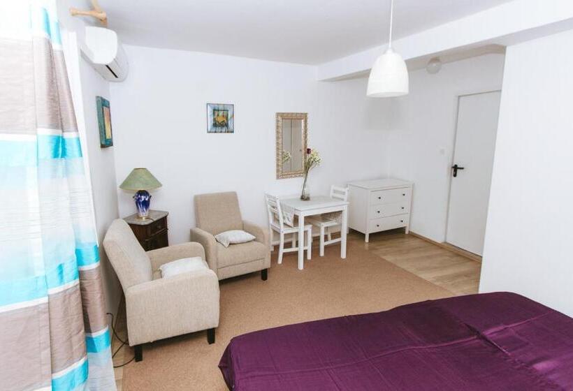 اتاق استاندارد, Apartments And Rooms Ille