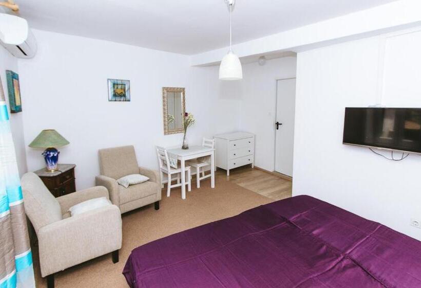 חדר סטנדרט, Apartments And Rooms Ille