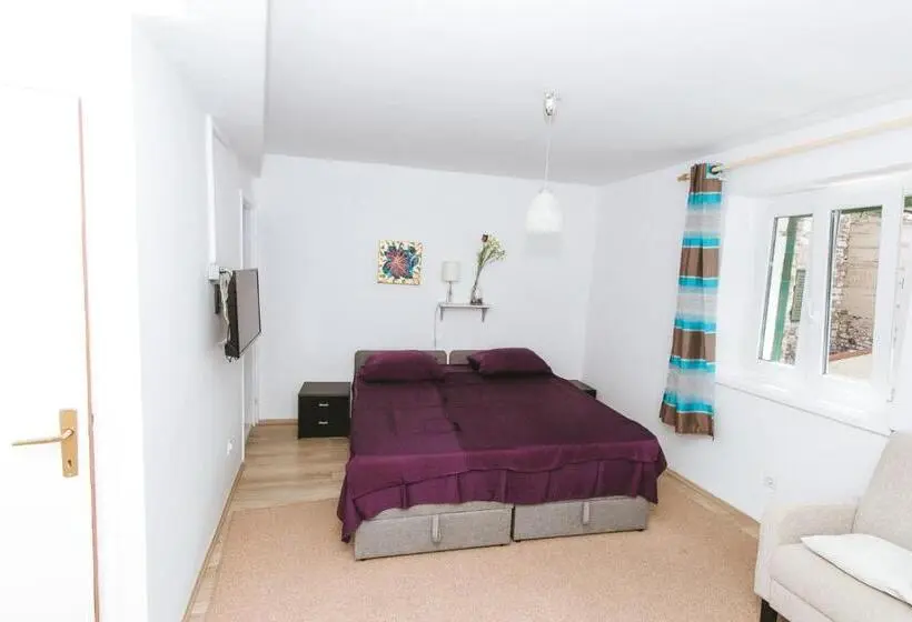 اتاق استاندارد, Apartments And Rooms Ille