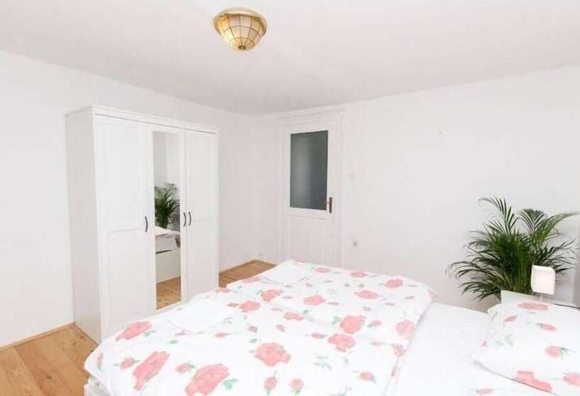 חדר משפחתי נוף לים, Apartments And Rooms Ille