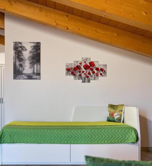 Deluxe Kolmen Hengen Huone, B&b La Canfora