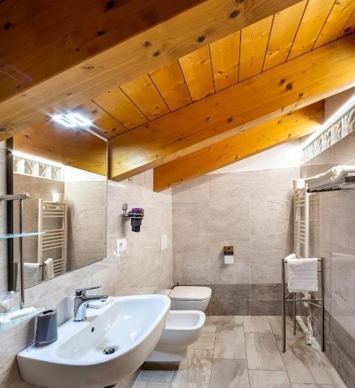 Superior Neljän Hengen Huone, B&b La Canfora