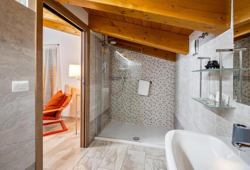 Superior Neljän Hengen Huone, B&b La Canfora