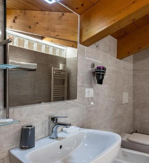 Superior Neljän Hengen Huone, B&b La Canfora