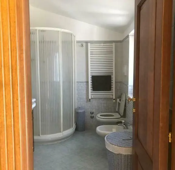 اتاق استاندارد سه نفره, B&b Villa Eden