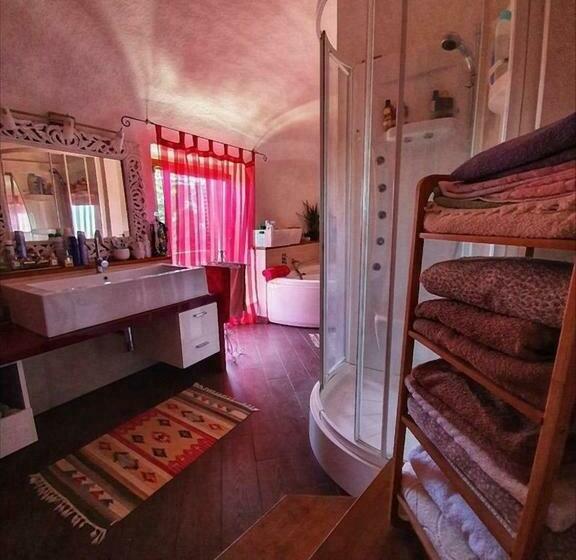 חדר סטנדרט עם ג'קוזי, Casada