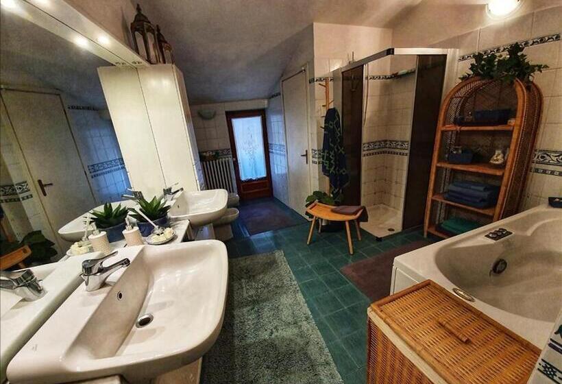 חדר סטנדרט עם ג'קוזי, Casada