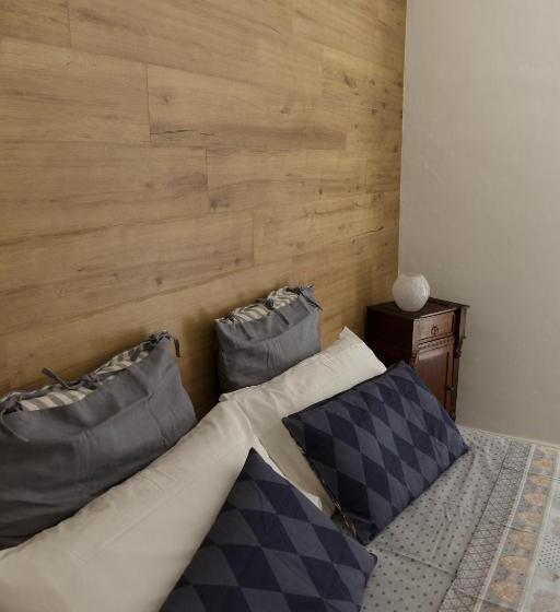 スタンダードルーム, Corte Soriano