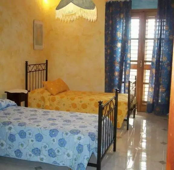 Triple Room Sea View, La Casa Di Mariù