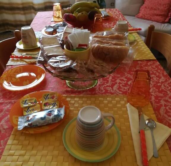 带共用浴室的标准房间, L'agrifoglio Di Emy