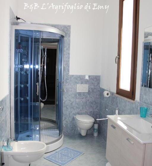 带共用浴室的标准房间, L'agrifoglio Di Emy