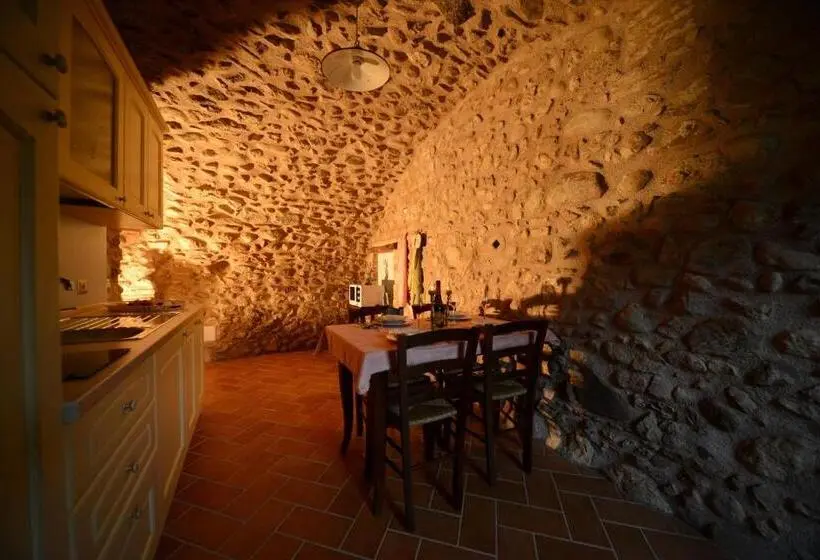 庭の見える１ベッドルームアパートメント, Corte Davini Agriturismo
