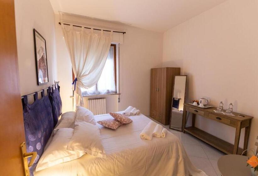 اتاق استاندارد با سرویس بهداشتی مشترک, Bab San Feliciano Camere Foligno