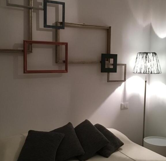 غرفة قياسية, La Lanterna Camere & More