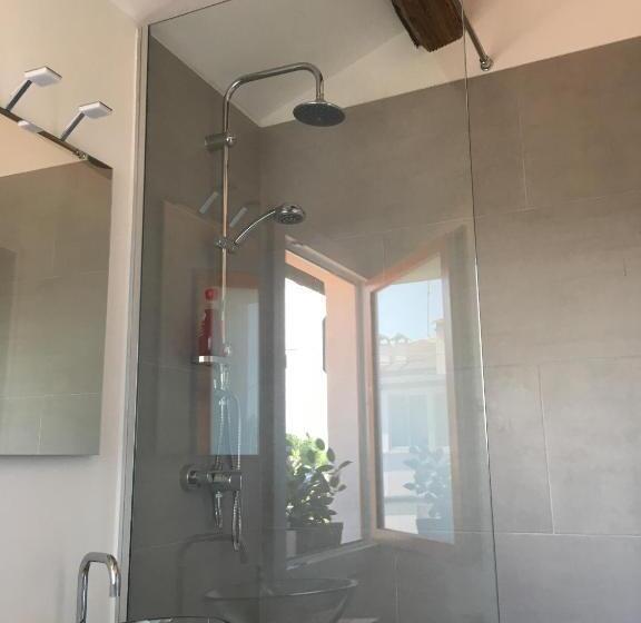 غرفة قياسية, La Lanterna Camere & More