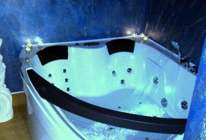 Люкс с гидромассажем, Luxury B&b Coccolhouse