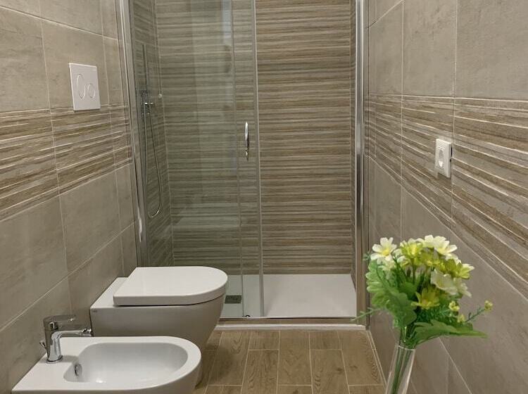 Camera Superiore, D & C