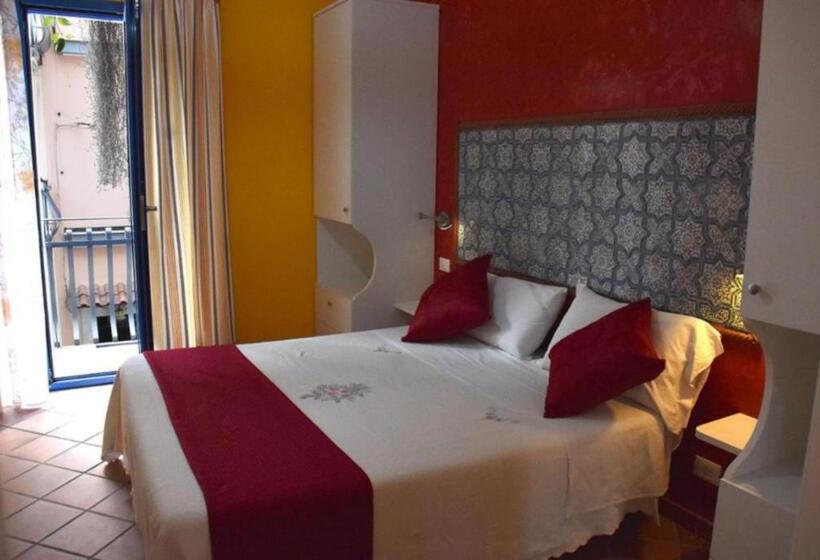 Номер Стандарт, Donna Carmela   Da Rosa