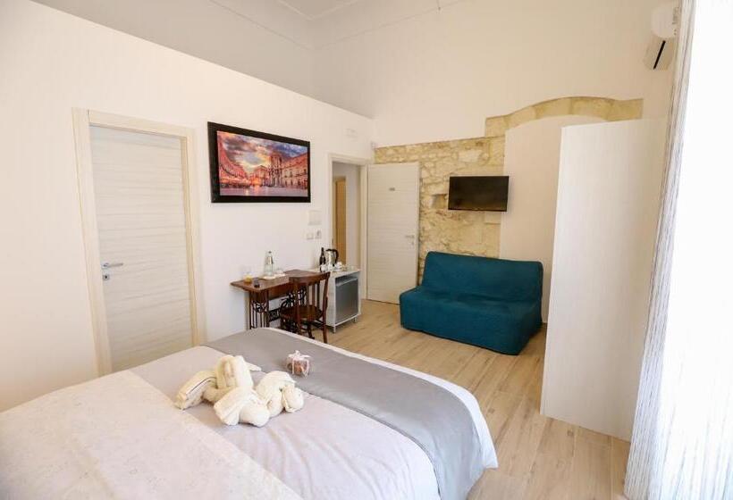 חדר סטנדרט לשלושה, La Sicilia In Un Sogno