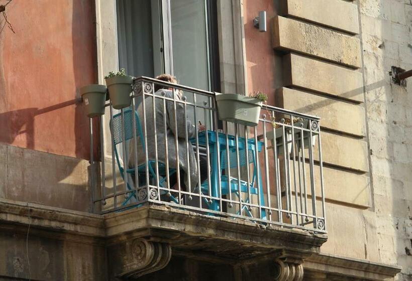 اتاق استاندارد با تخت بزرگ, Palazzo Del Verga