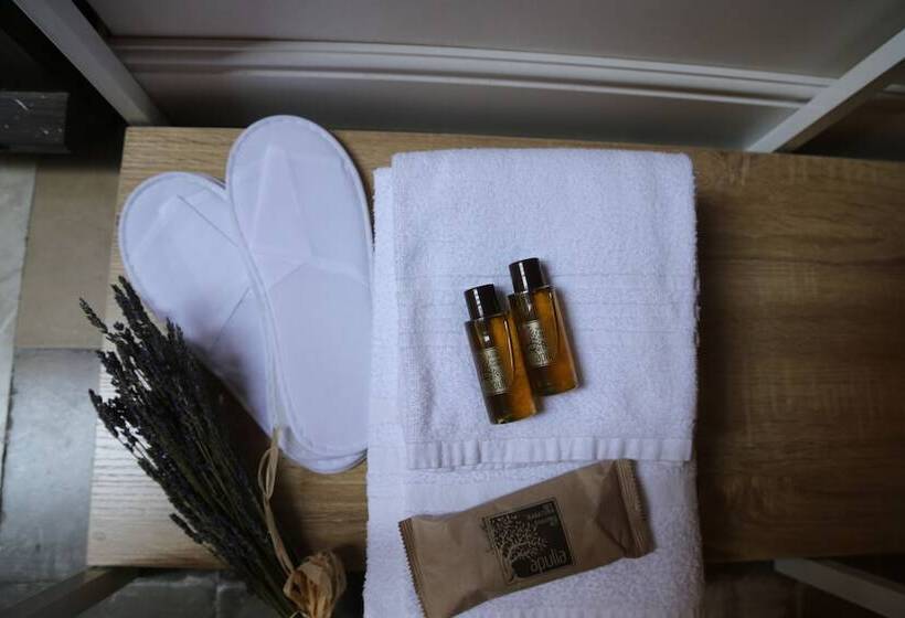 استودیوی استاندارد اینتریور, Palazzo Del Verga