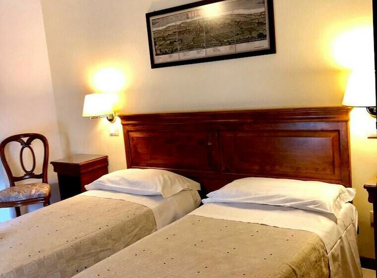 컴포트 트리플 룸, Europa