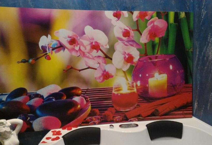 جناح مزود بجاكوزى, Luxury B&b Coccolhouse