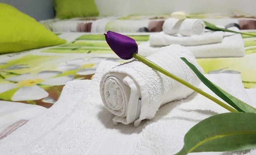 اتاق خانوادگی, La Fleur